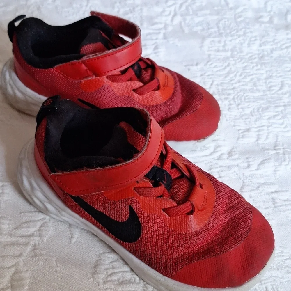 Nike Kids' Toddler Nike Revolution (10 C)